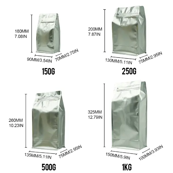 500Bustine di caffè G Stock esposte per la presentazione del marchio e del dettaglio