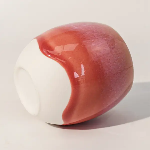 Tazza di caffè in ceramica olografica di design per il servizio di caffè specialty
