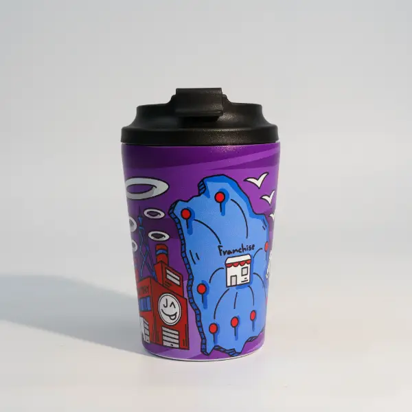 Tazza a vuoto rivestita UV con finitura opaca e illustrazioni dettagliate