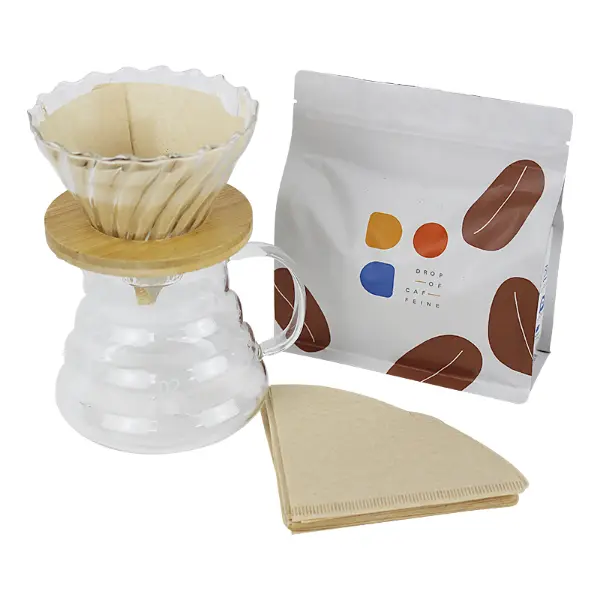 Carta filtrante per caffè V60 usata per la preparazione del caffè versante