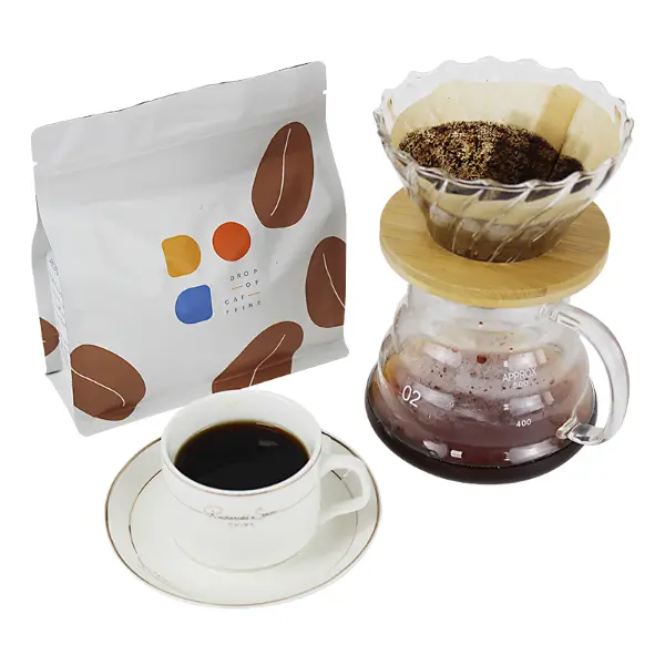 Carta filtro per caffè V60 con gocciolatore di vetro