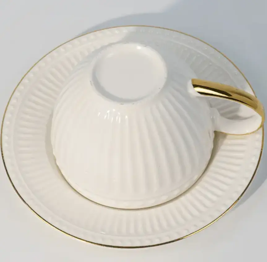 Set di tazze in ceramica per caffè