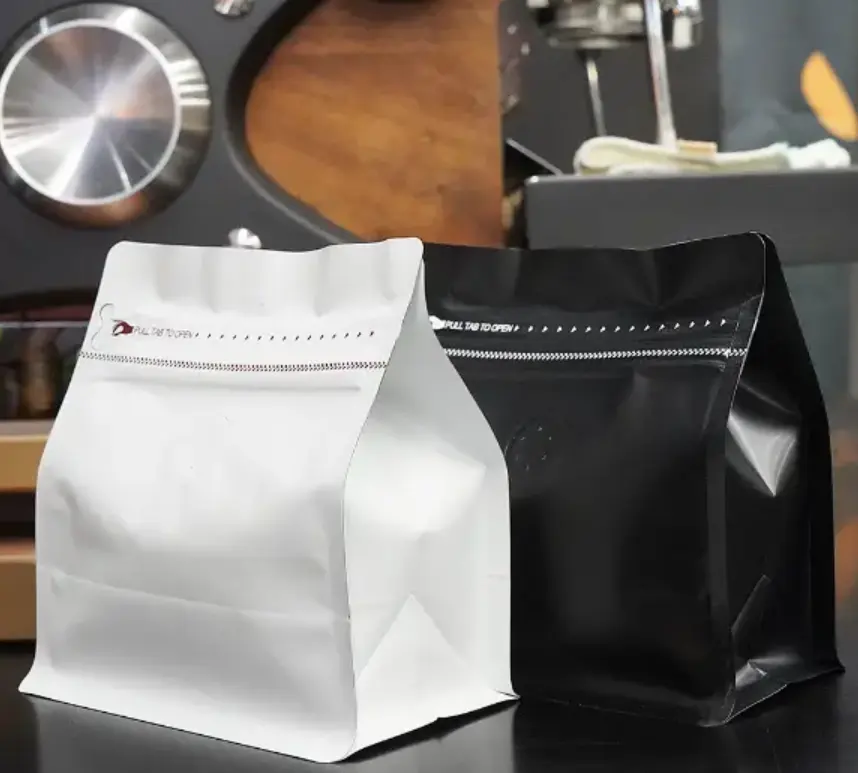 Packaging sostenibile delle buste di caffè